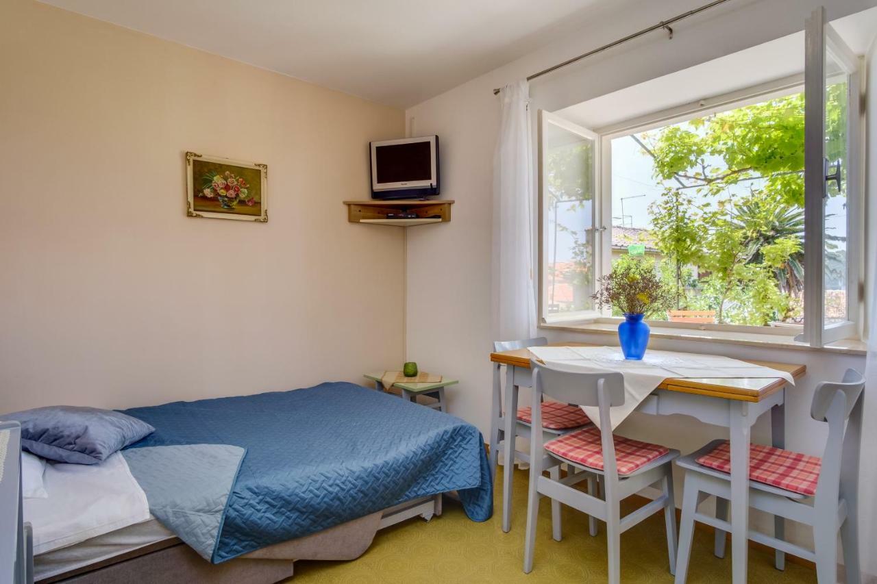 Sheshe Leilighet Mali Lošinj Eksteriør bilde