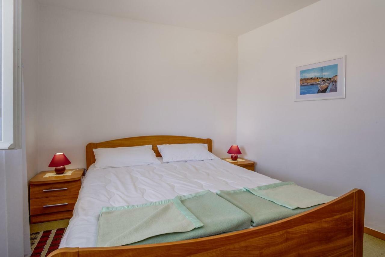 Sheshe Leilighet Mali Lošinj Eksteriør bilde