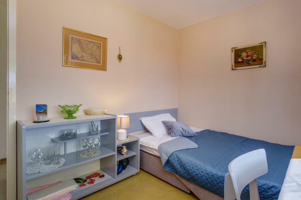 Sheshe Leilighet Mali Lošinj Eksteriør bilde