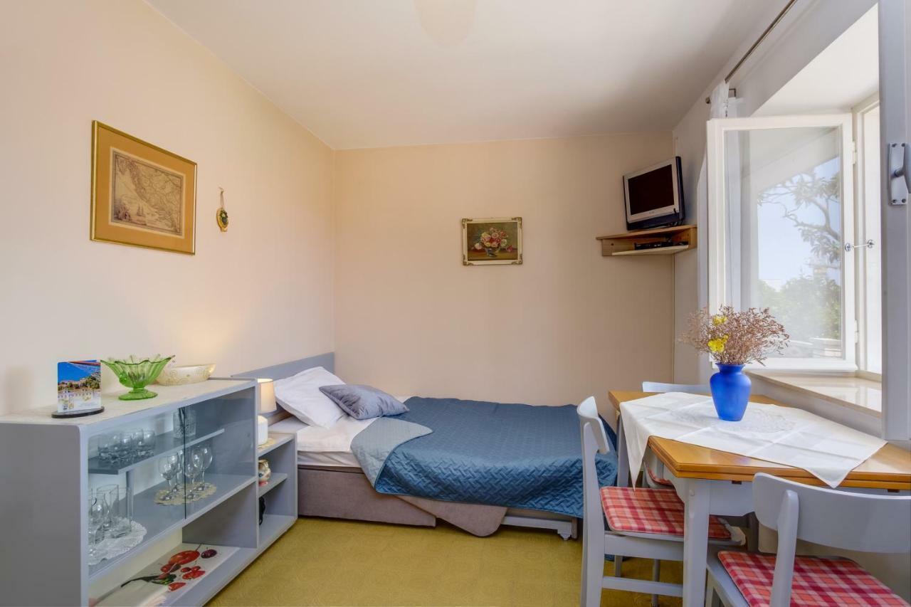 Sheshe Leilighet Mali Lošinj Eksteriør bilde