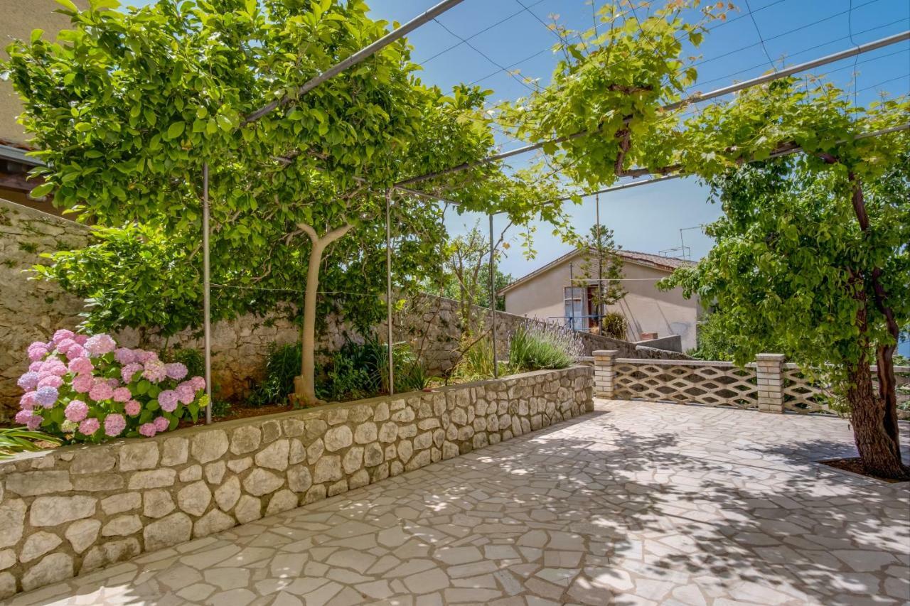 Sheshe Leilighet Mali Lošinj Eksteriør bilde